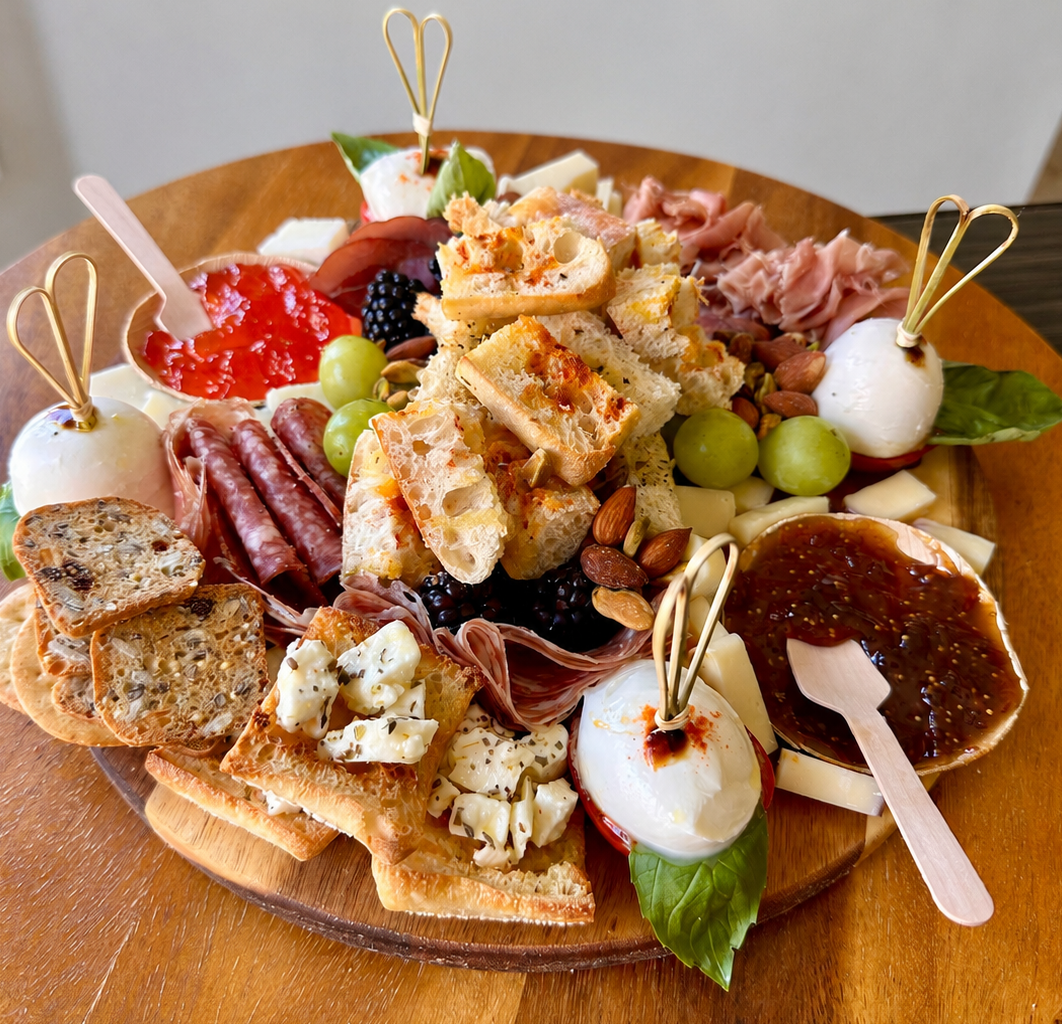 Illustration Ciao Bella Italian Charcuterie Board